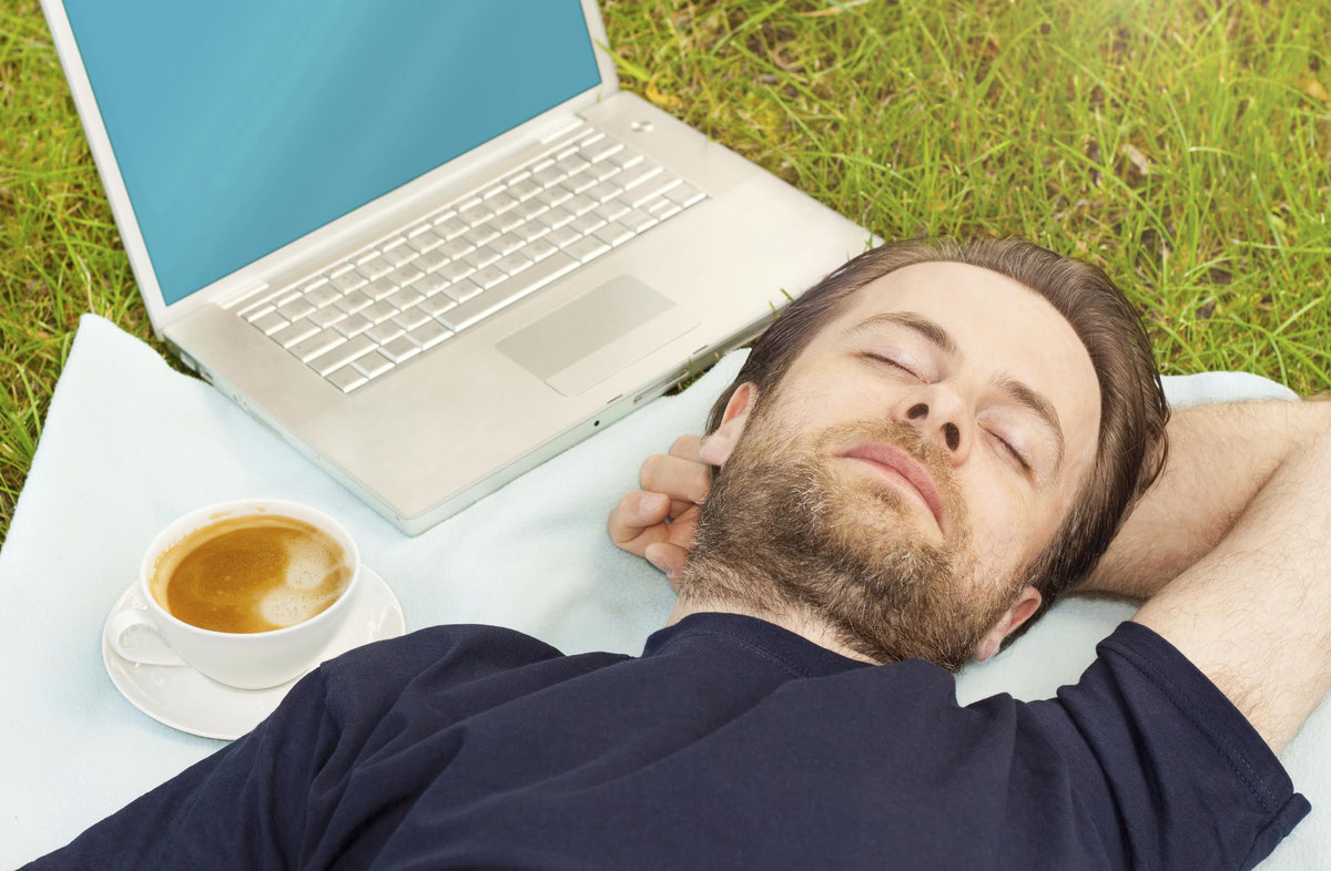 Также помогает немного подремать