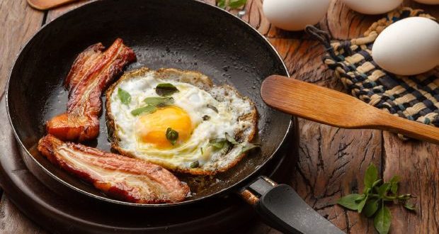 Приготовление яичницы не потребует много времени, а пользу вы будете ощущать еще долго