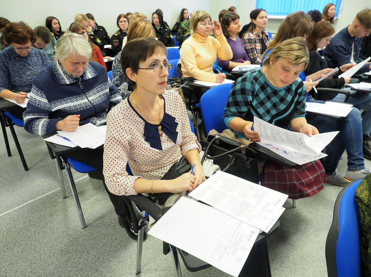 В вузах можно увидеть не только «зеленых» студентов. Часто в медицинский университет решают поступить люди после 30