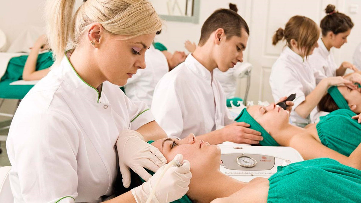 Профессия косметолога: в чем сложности?