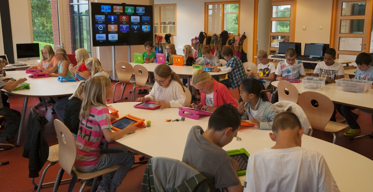 Steve Jobs School, Нидерланды