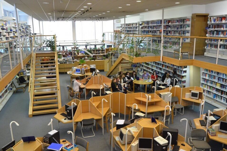 Где изучают социологическую науку в России