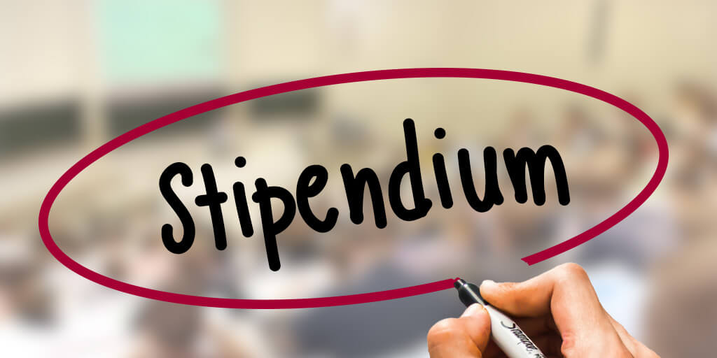 Повышенная стипендия: сколько денег получают студенты