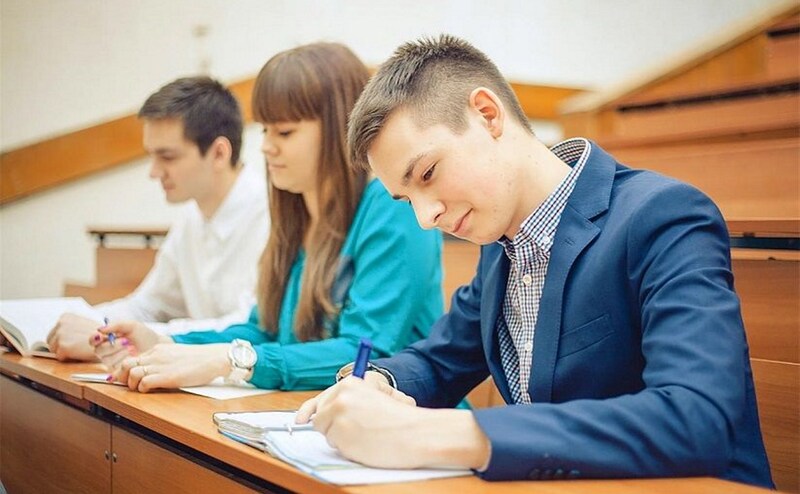 Почему выпускники выбирают колледж