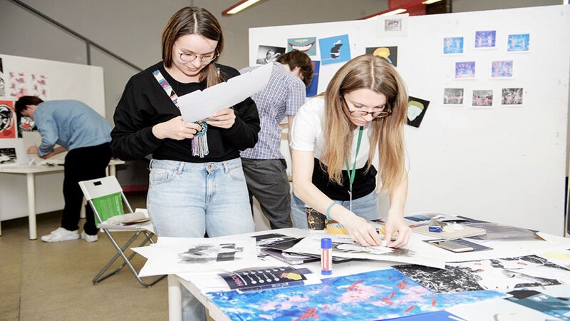 Куда поступить на дизайнера